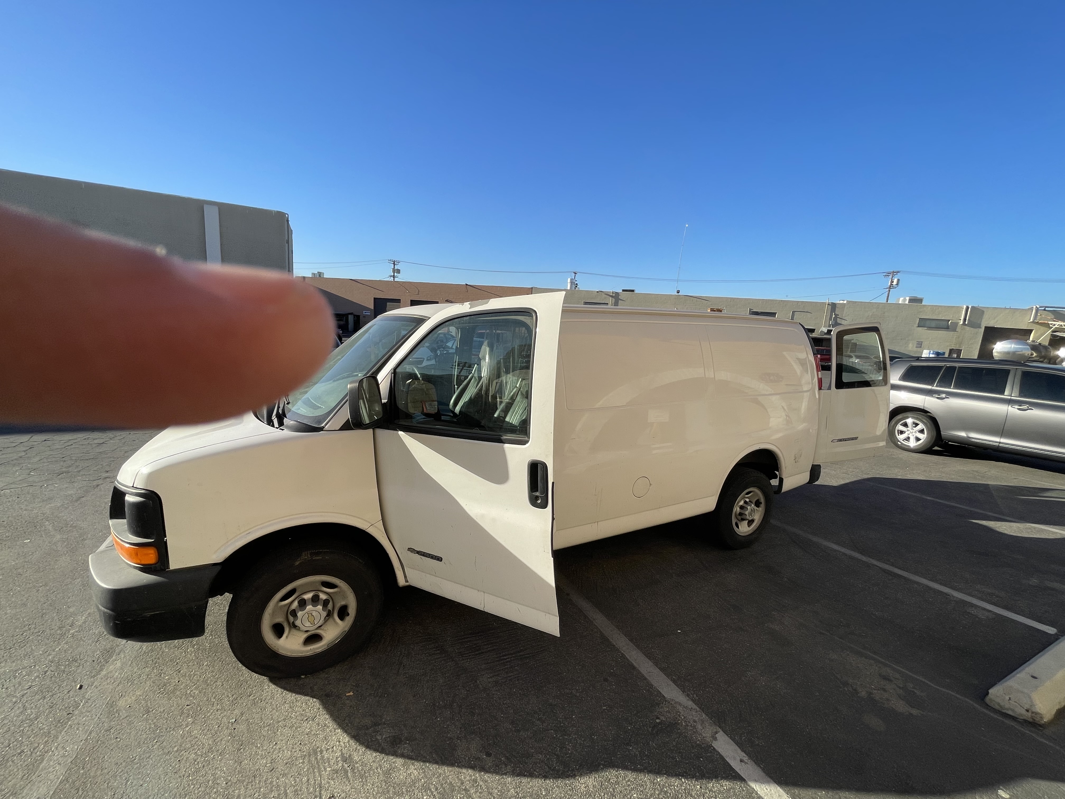 Used 2003 Chevrolet Express 2500 RWD image 13
