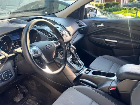 Used 2013 Ford Escape SE w/ Class II Trailer Tow Pkg FWD image 4
