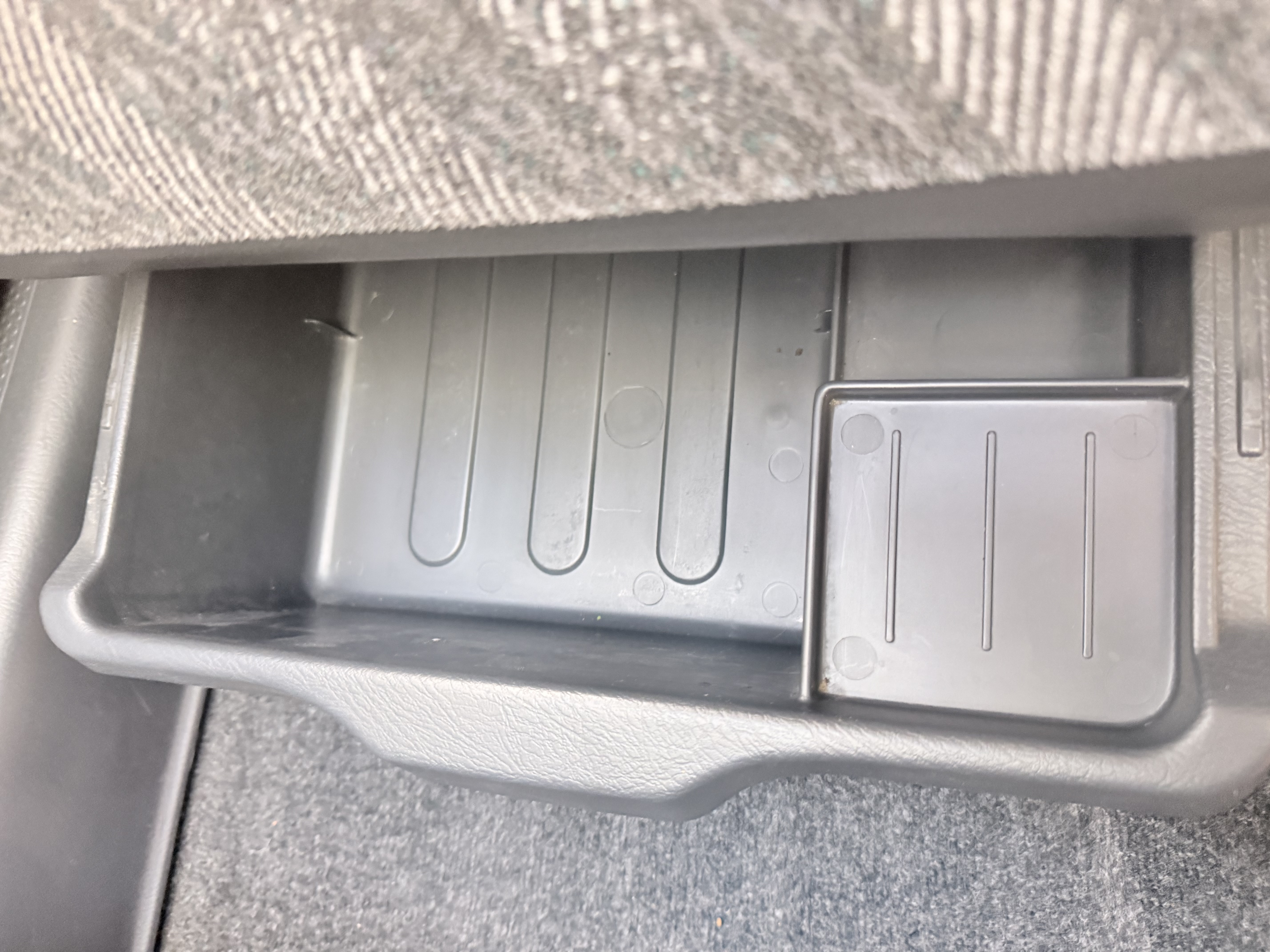 Used 2001 Honda CR-V EX image 17