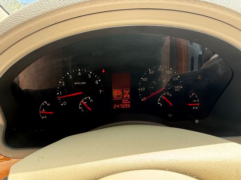 Used 2010 INFINITI QX56 56 Sport Utility 4D image 17