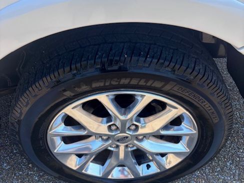 Used 2017 Ford Expedition EL Limited w/ Equipment Group 301A RWD image 9