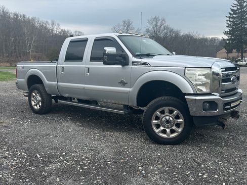 Used 2014 Ford F350 Lariat w/ Lariat Ultimate Package image 4