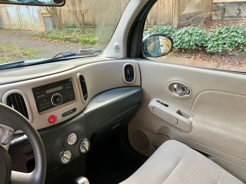 Used 2009 Nissan Cube 1.8 S w/ Interior Designer Pkg image 12