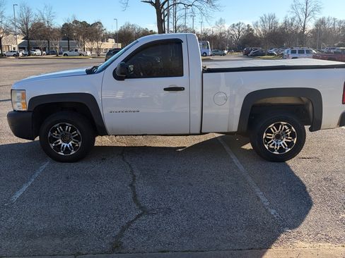 Used 2010 Chevrolet Silverado 1500 W/T image 1