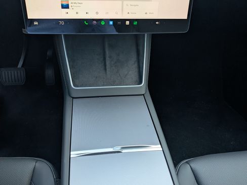 Used 2026 Tesla Model Y Long Range image 15