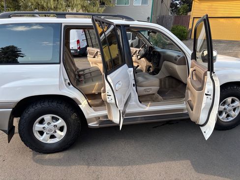 Used 2000 Toyota Land Cruiser image 4