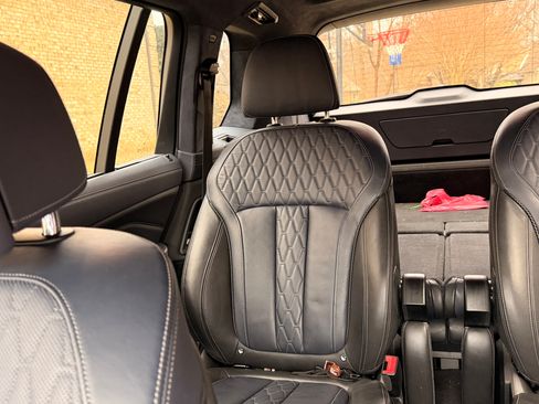 Used 2021 BMW X7 M50i image 24