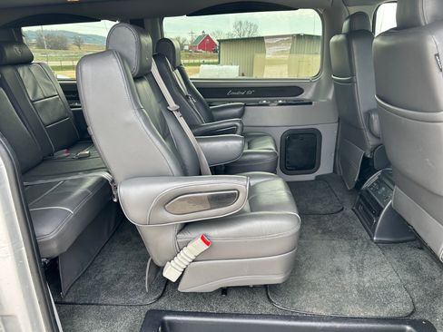 Used 2021 Ford Transit 150 Low Roof AWD image 19