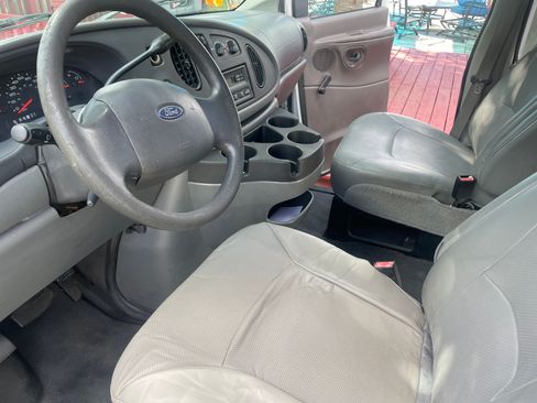 Used 2008 Ford E-350 and Econoline 350 Extended Super Duty RWD image 6