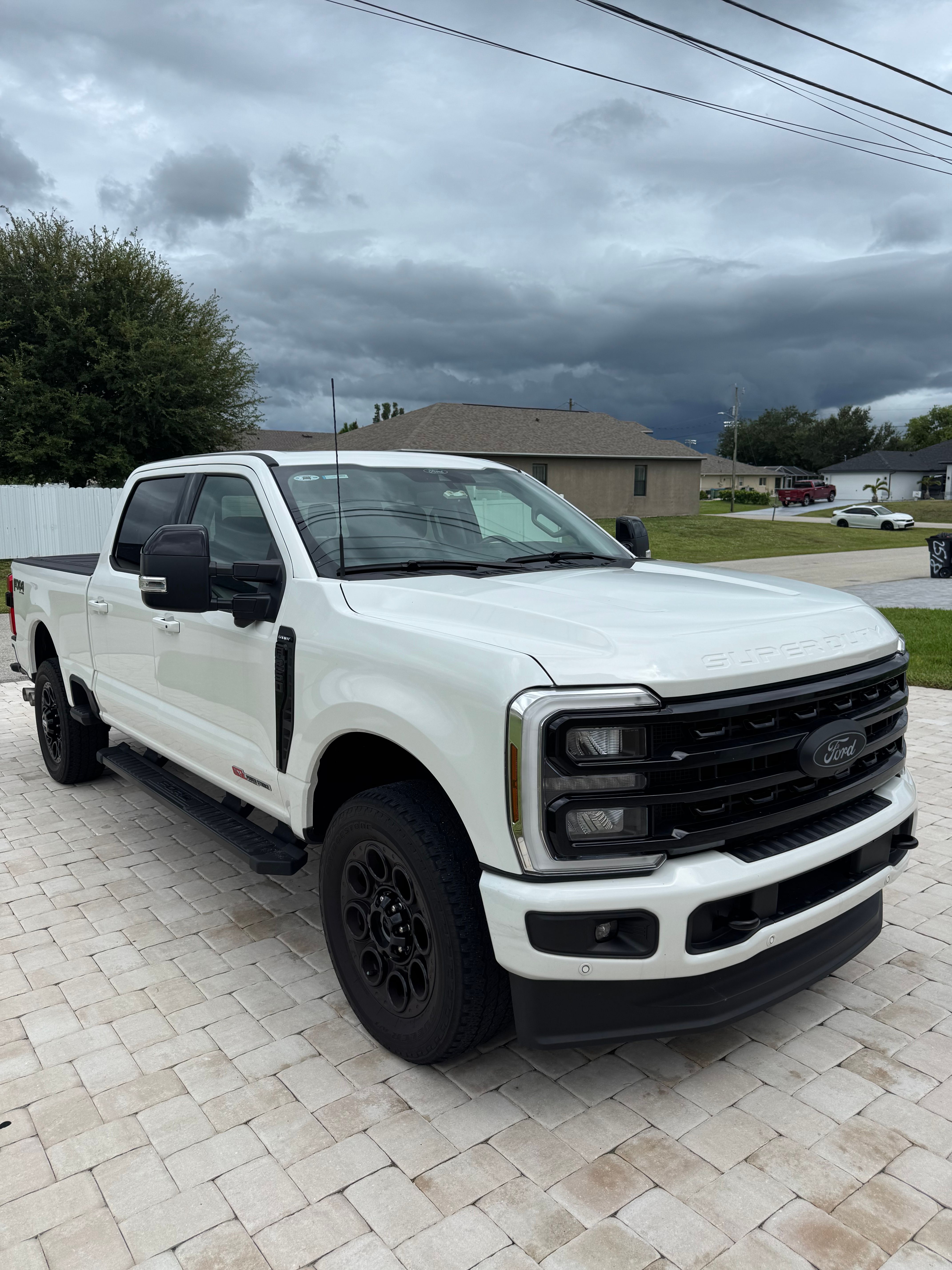 Used 2024 Ford F250 Lariat w/ Lariat Ultimate Package AWD/4WD image 10