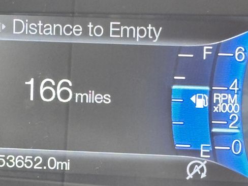 Used 2018 Ford Fusion SE w/ Fusion SE Technology Package FWD image 16