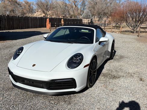 Used 2022 Porsche 911 Carrera 4S image 1