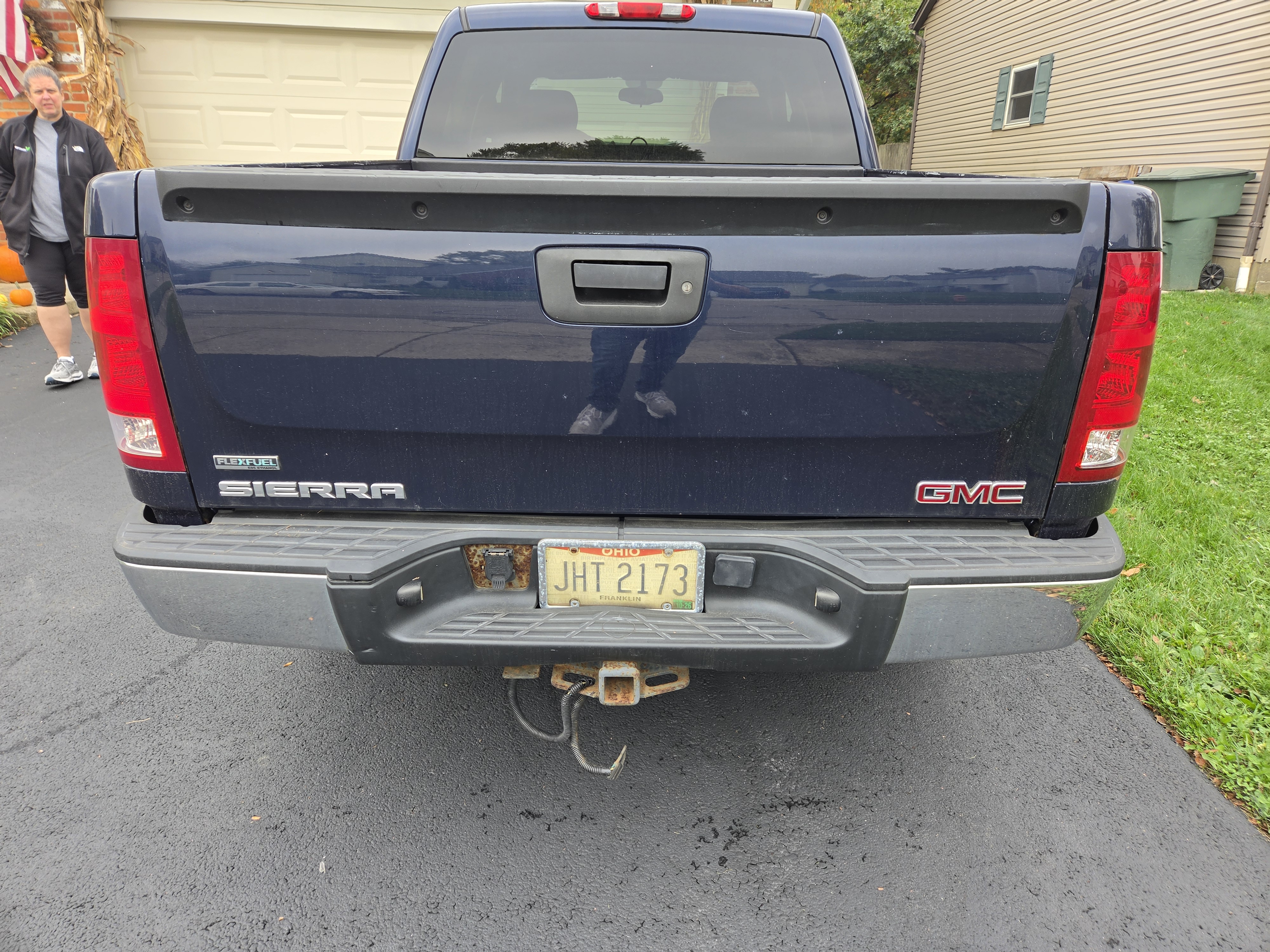 Used 2010 GMC Sierra 1500 SL AWD/4WD image 2