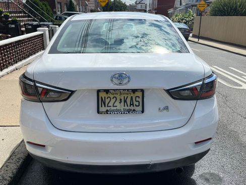 Used 2018 Toyota Yaris iA FWD image 4
