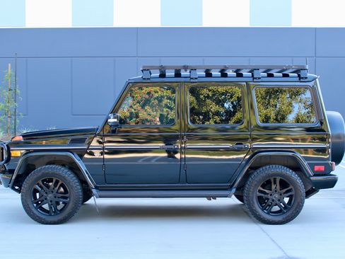 Used 2011 Mercedes-Benz G 550 G 550 4MATIC Sport Utility 4D image 2