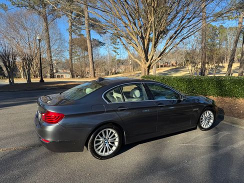 Used 2016 BMW 528i Sedan image 2