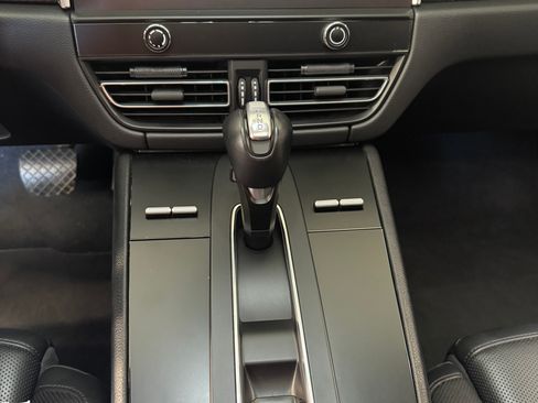 Used 2022 Porsche Macan S AWD/4WD image 13