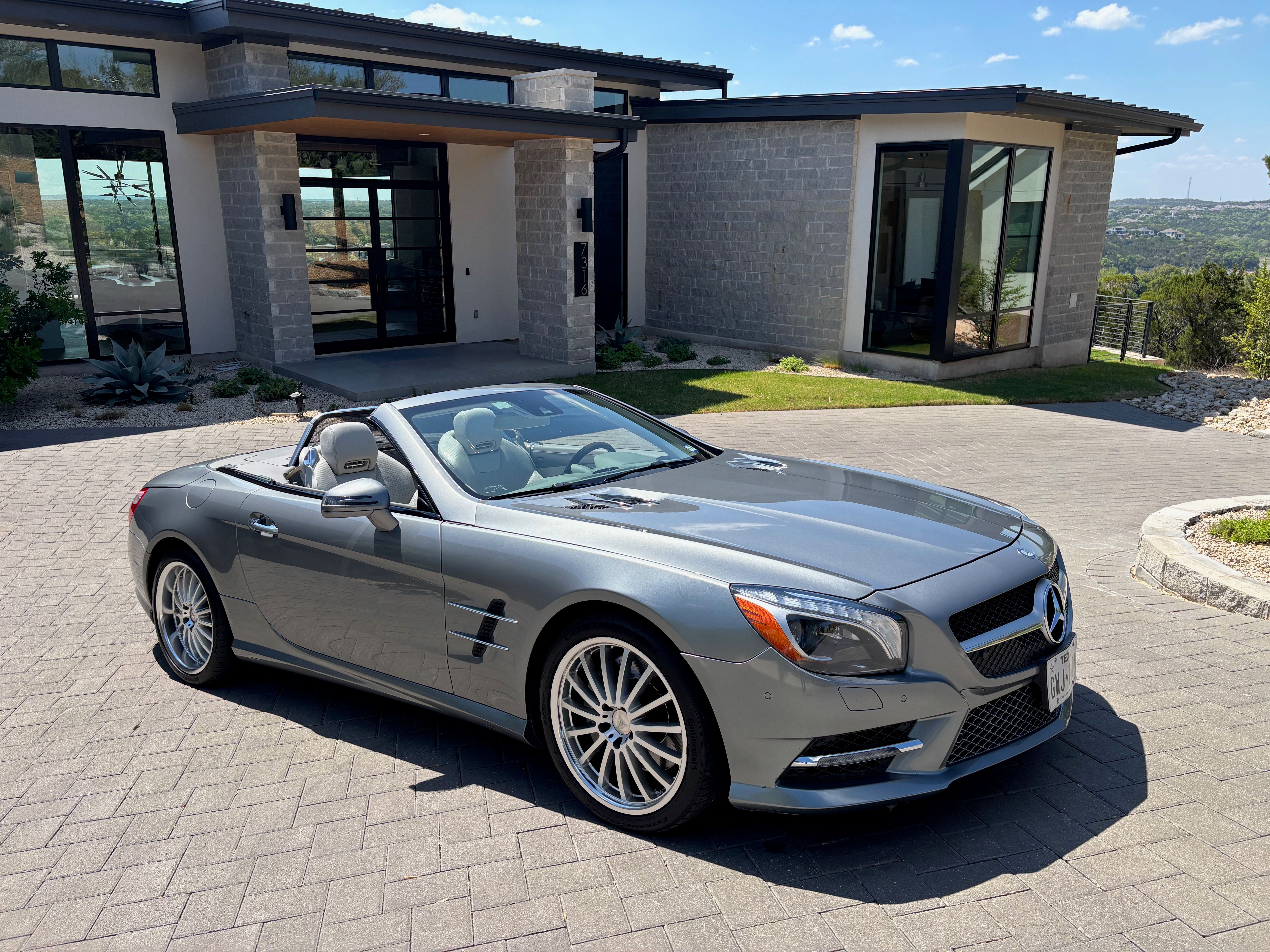 Used 2013 Mercedes-Benz SL 550 image 14