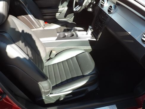 Used 2007 Ford Mustang GT Premium image 11