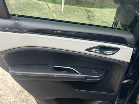 Used 2014 Cadillac SRX Premium FWD image 12