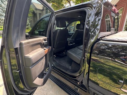 Used 2022 Chevrolet Silverado 2500 High Country w/ Z71 Off-Road Package AWD/4WD image 10