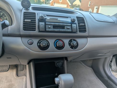 Used 2003 Toyota Camry LE FWD image 27