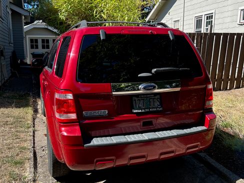 Used 2011 Ford Escape Limited image 6