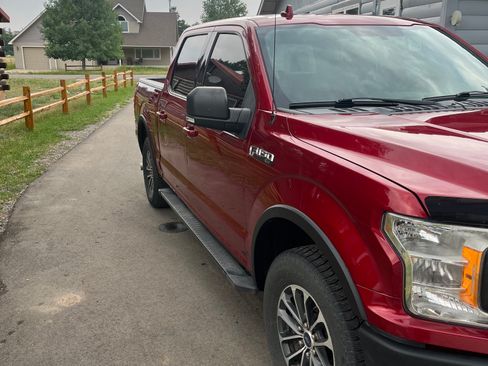 Used 2018 Ford F150 XLT w/ Equipment Group 302A Luxury image 8