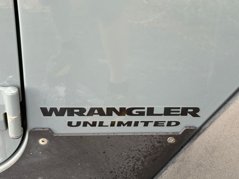 Used 2014 Jeep Wrangler Unlimited Rubicon w/ Connectivity Group image 14