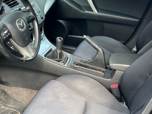 Used 2010 MAZDA MAZDA3 s Sport FWD image 6