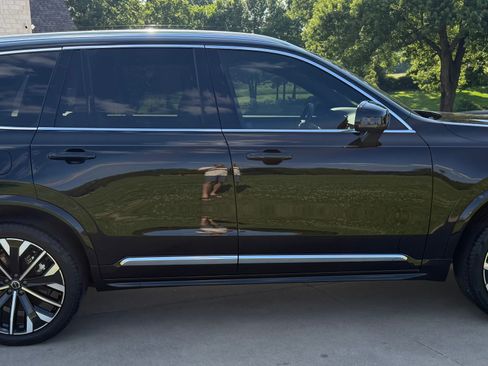 Used 2025 Volvo XC90 B5 Core w/ Climate Package AWD/4WD image 1