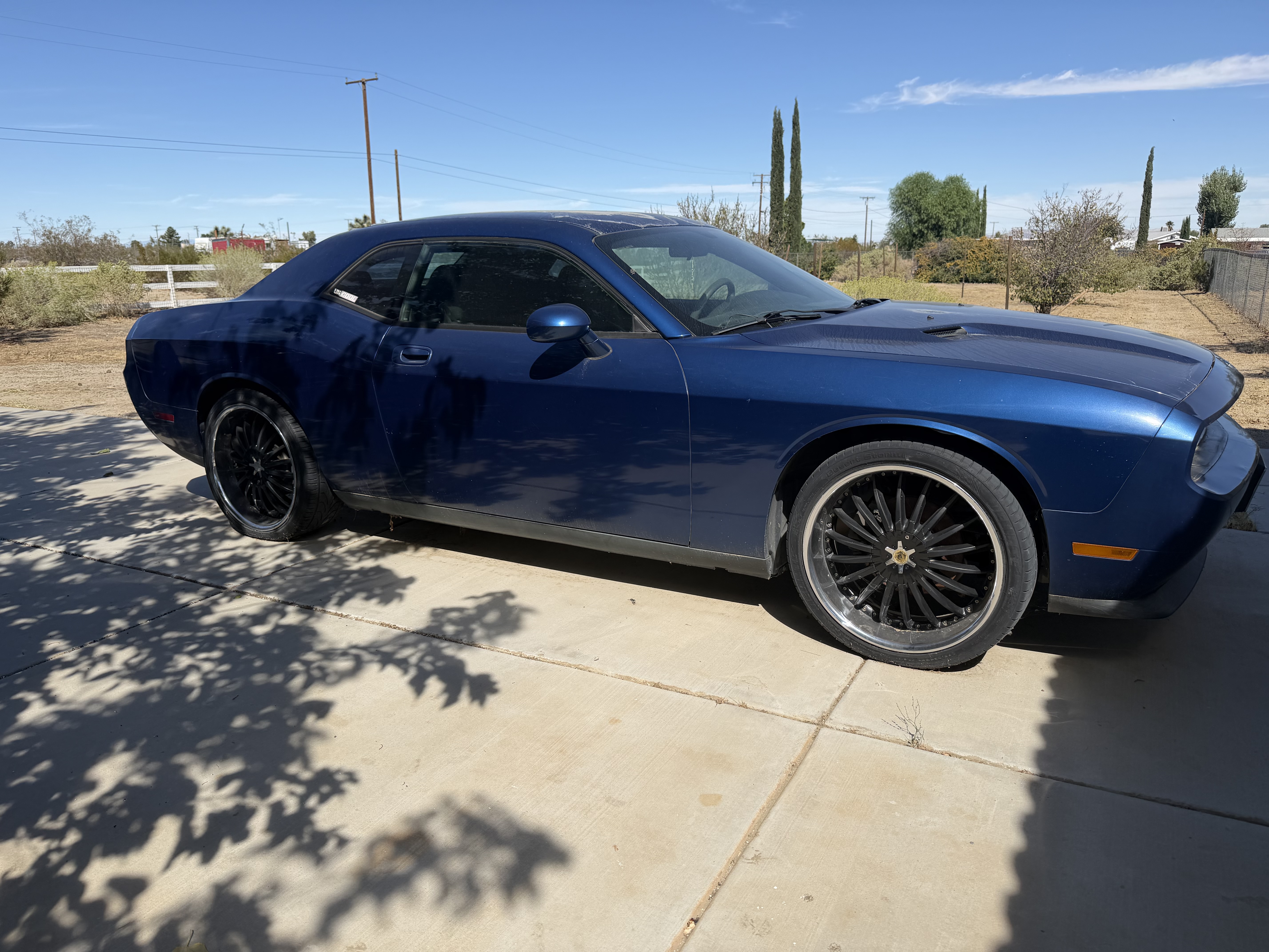 Used 2009 Dodge Challenger SE RWD image 1