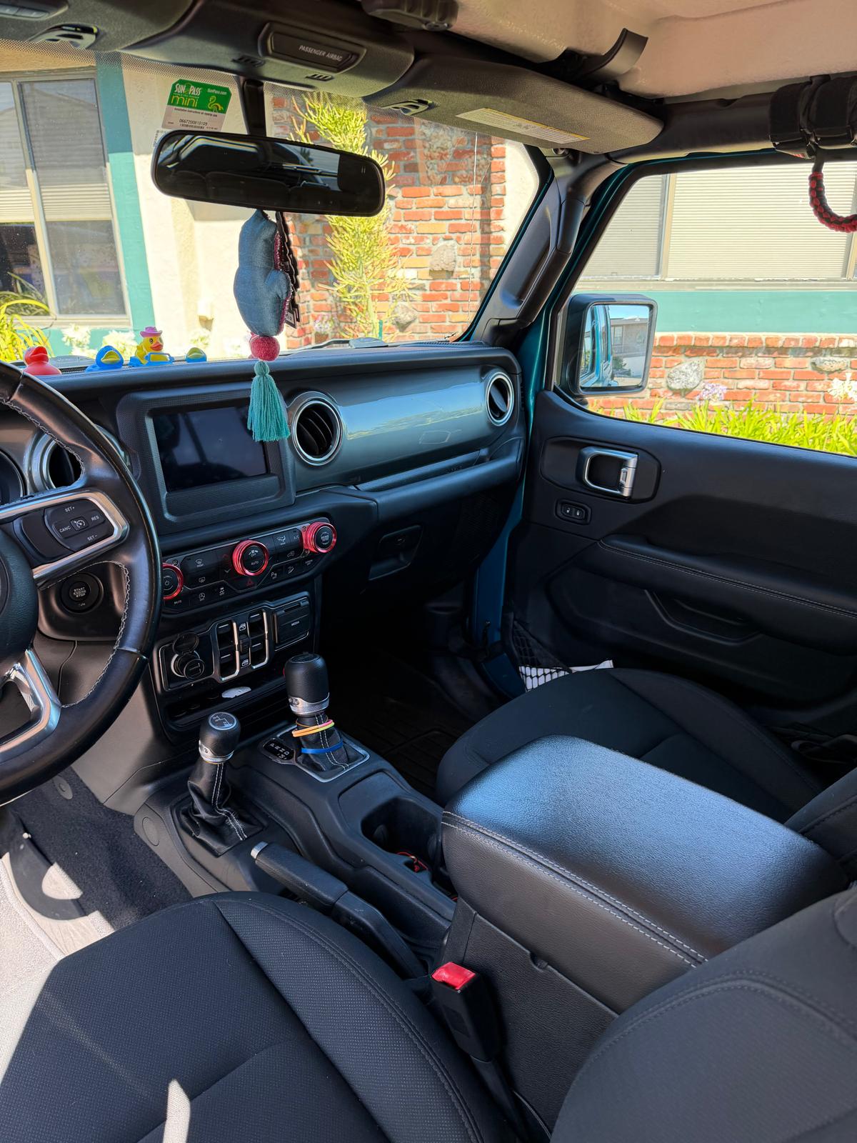 Used 2020 Jeep Wrangler Unlimited Sahara w/ Safety Group AWD/4WD image 16