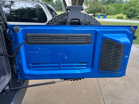 Used 2023 Ford Bronco Wildtrak AWD/4WD image 12