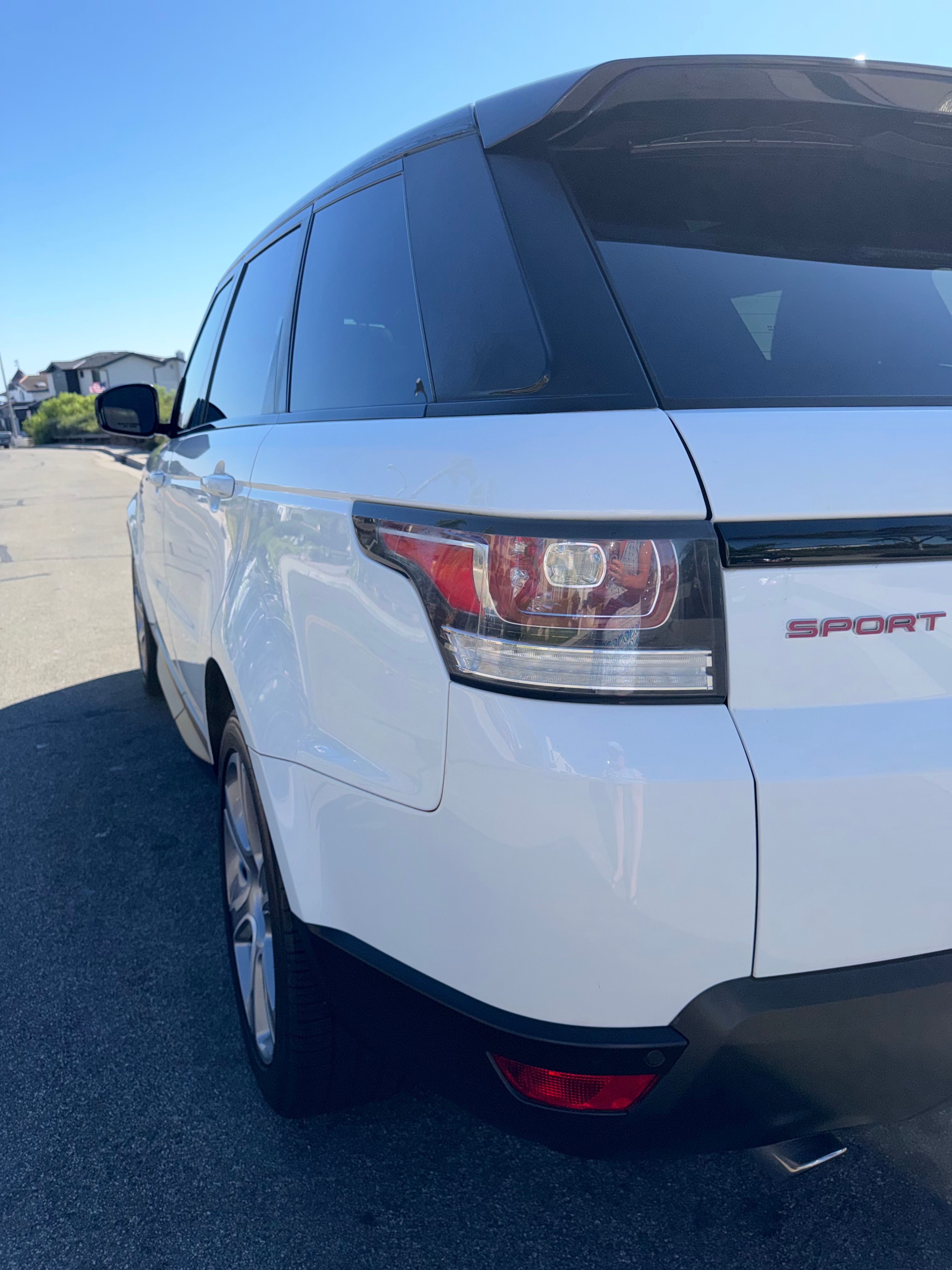Used 2015 Land Rover Range Rover Sport HSE AWD/4WD image 11