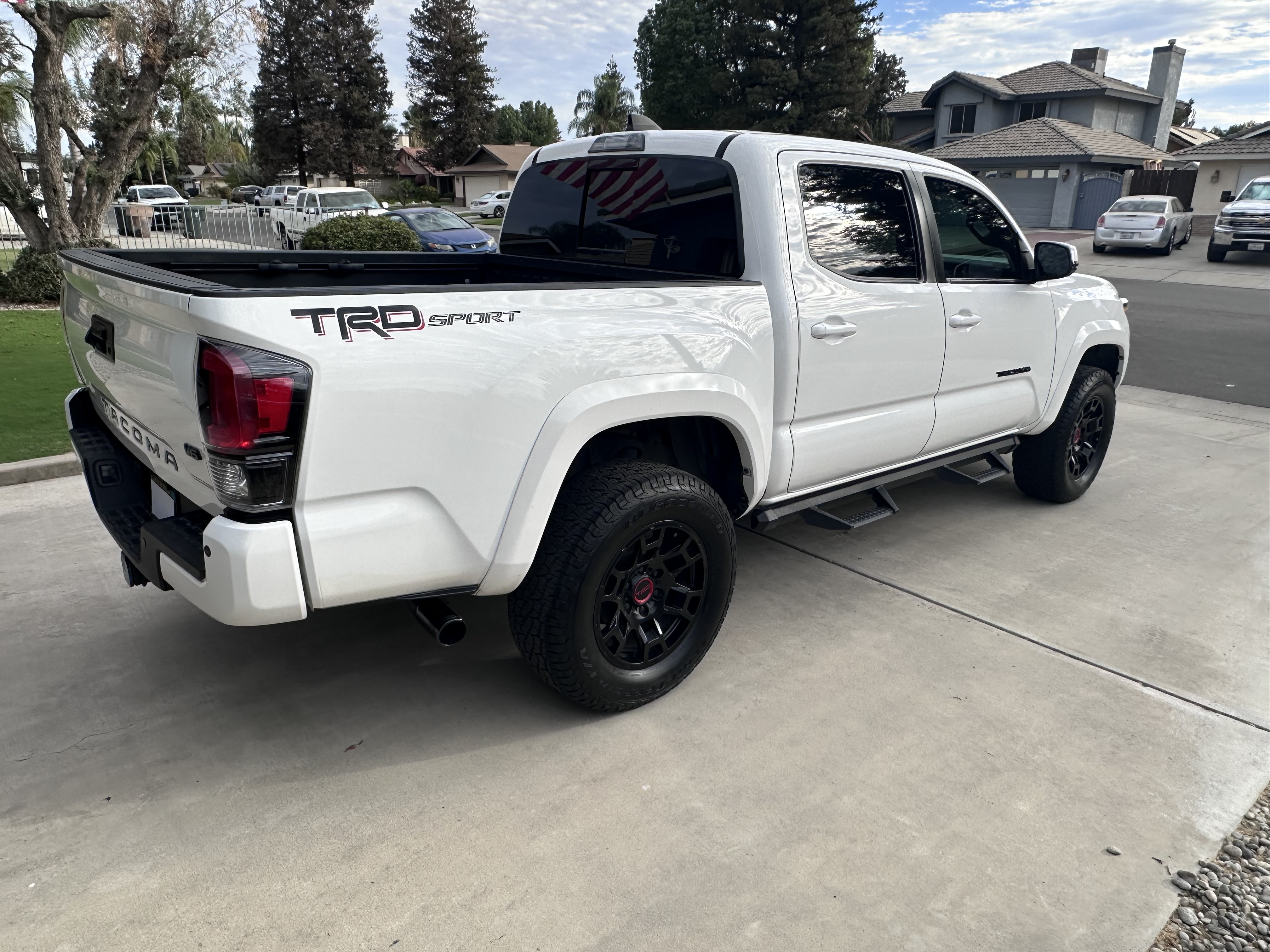 Used 2021 Toyota Tacoma TRD Sport w/ Technology Package RWD image 12