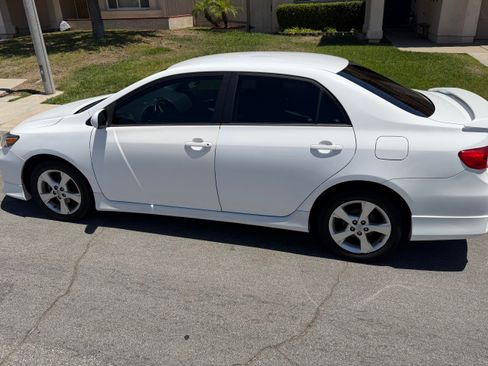 Used 2013 Toyota Corolla S FWD image 4