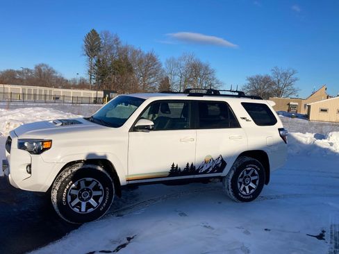 Used 2020 Toyota 4Runner TRD Off-Road Premium image 13