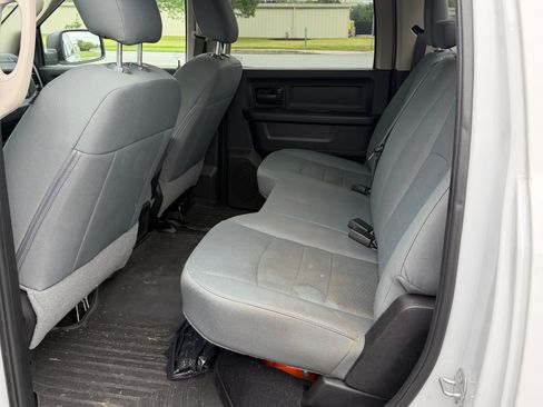 Used 2019 RAM 1500 Express w/ Express Value Package AWD/4WD image 12