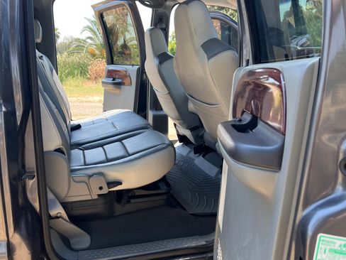 Used 2006 Ford F350 Lariat AWD/4WD image 14