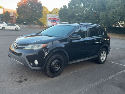 Used 2014 Toyota RAV4 XLE image 1
