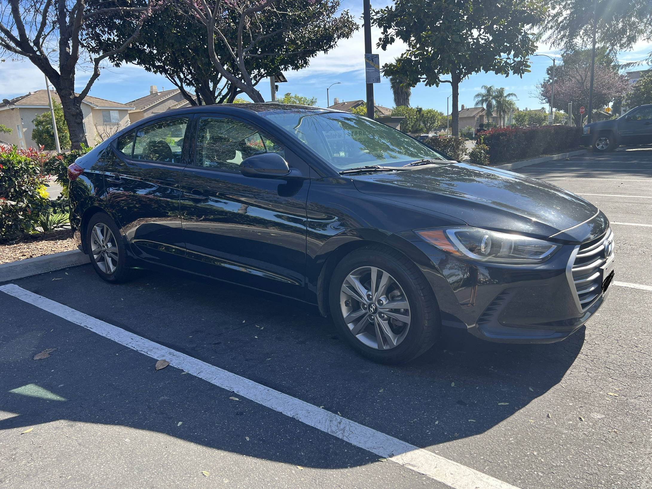 Used 2017 Hyundai Elantra SE FWD image 1