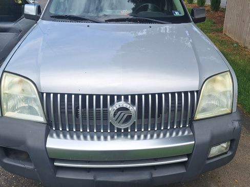 Used 2009 Mercury Mountaineer Premier AWD/4WD image 1