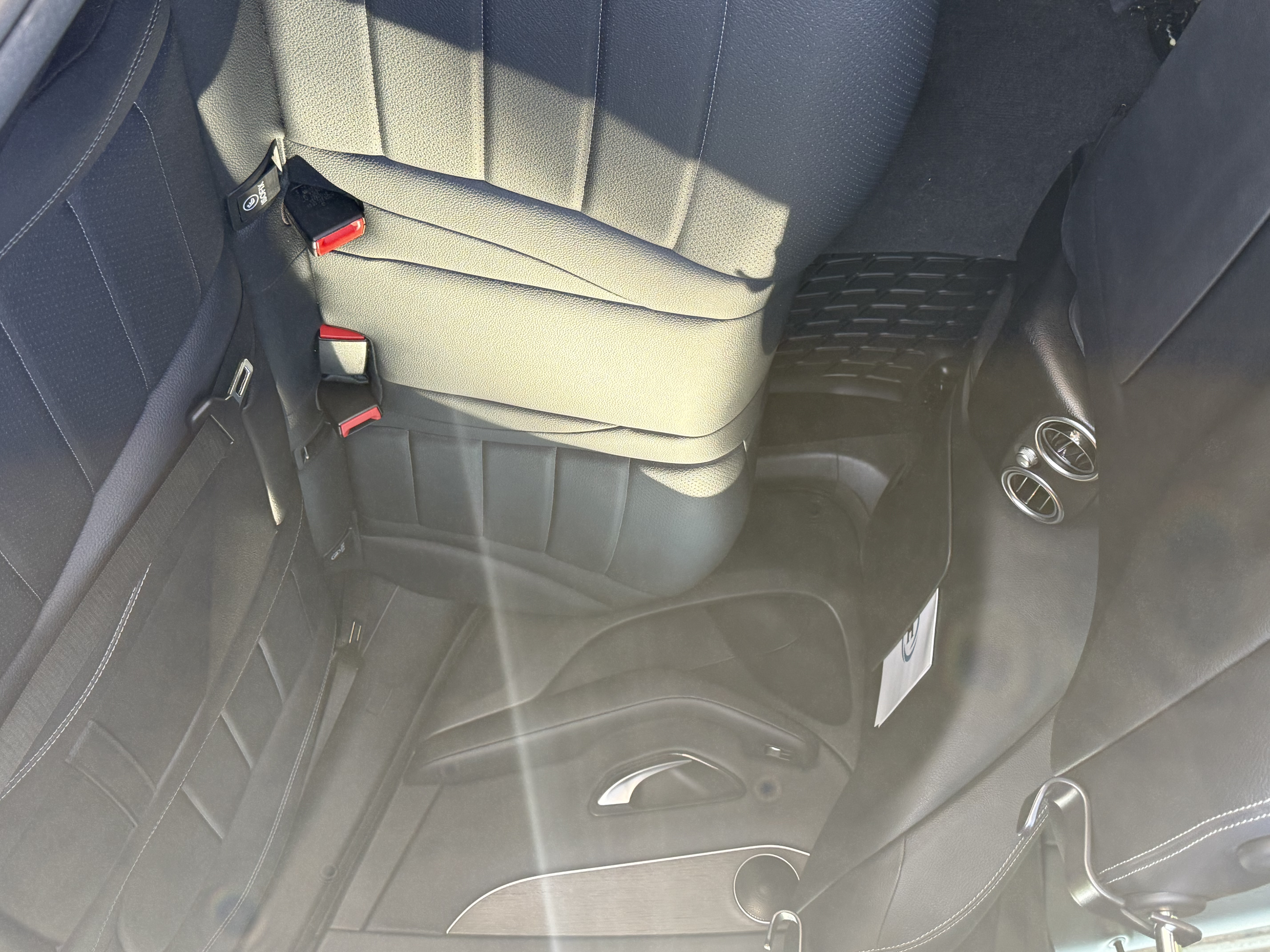 Used 2020 Mercedes-Benz GLC 300 4MATIC image 16