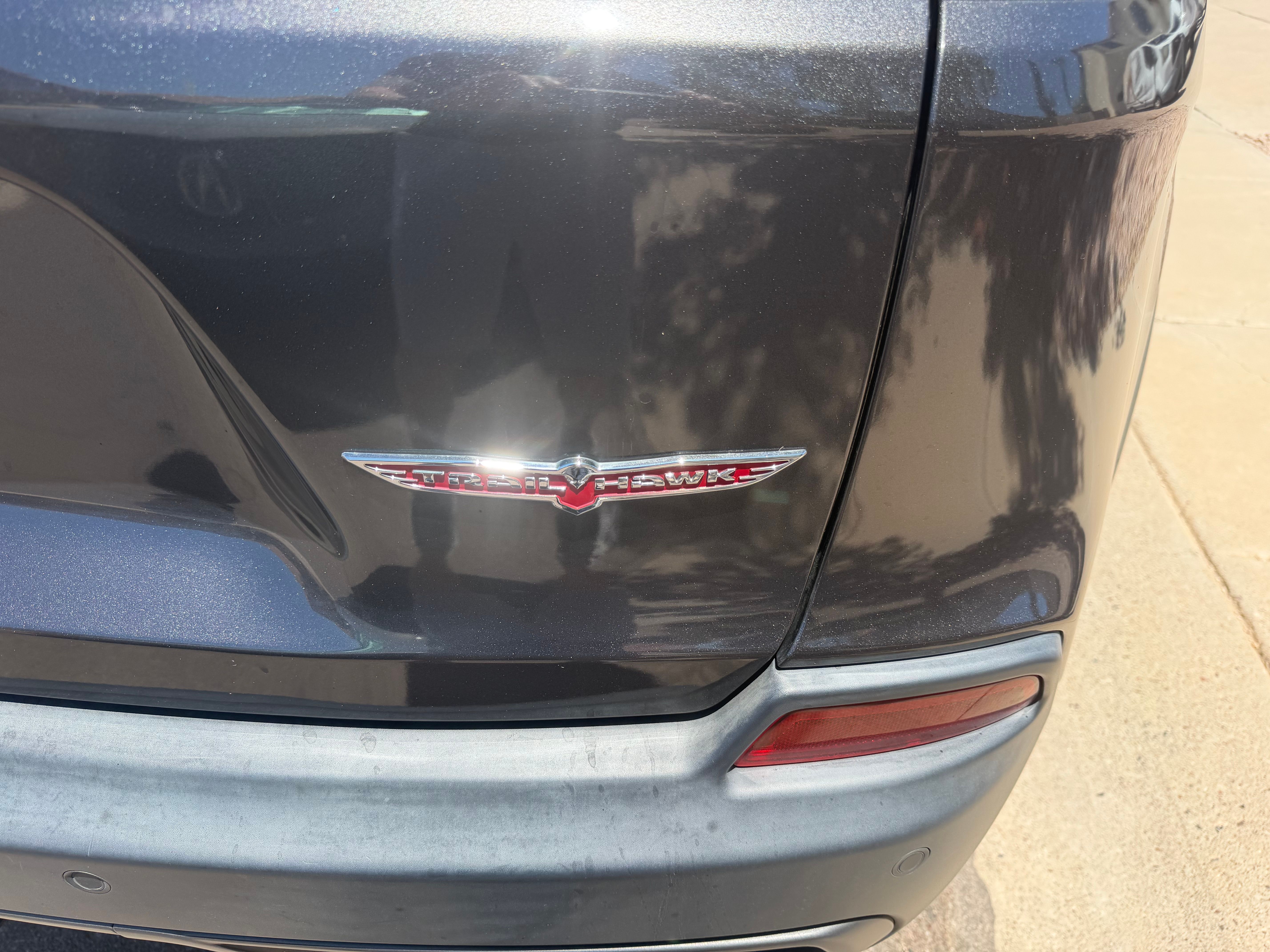 Used 2020 Jeep Cherokee Trailhawk w/ Comfort/Convenience Group AWD/4WD image 6