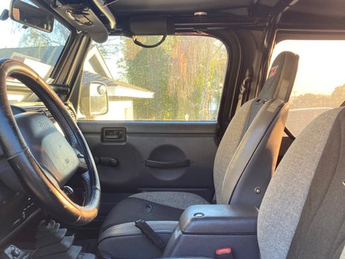Used 1999 Jeep Wrangler Sport AWD/4WD image 5