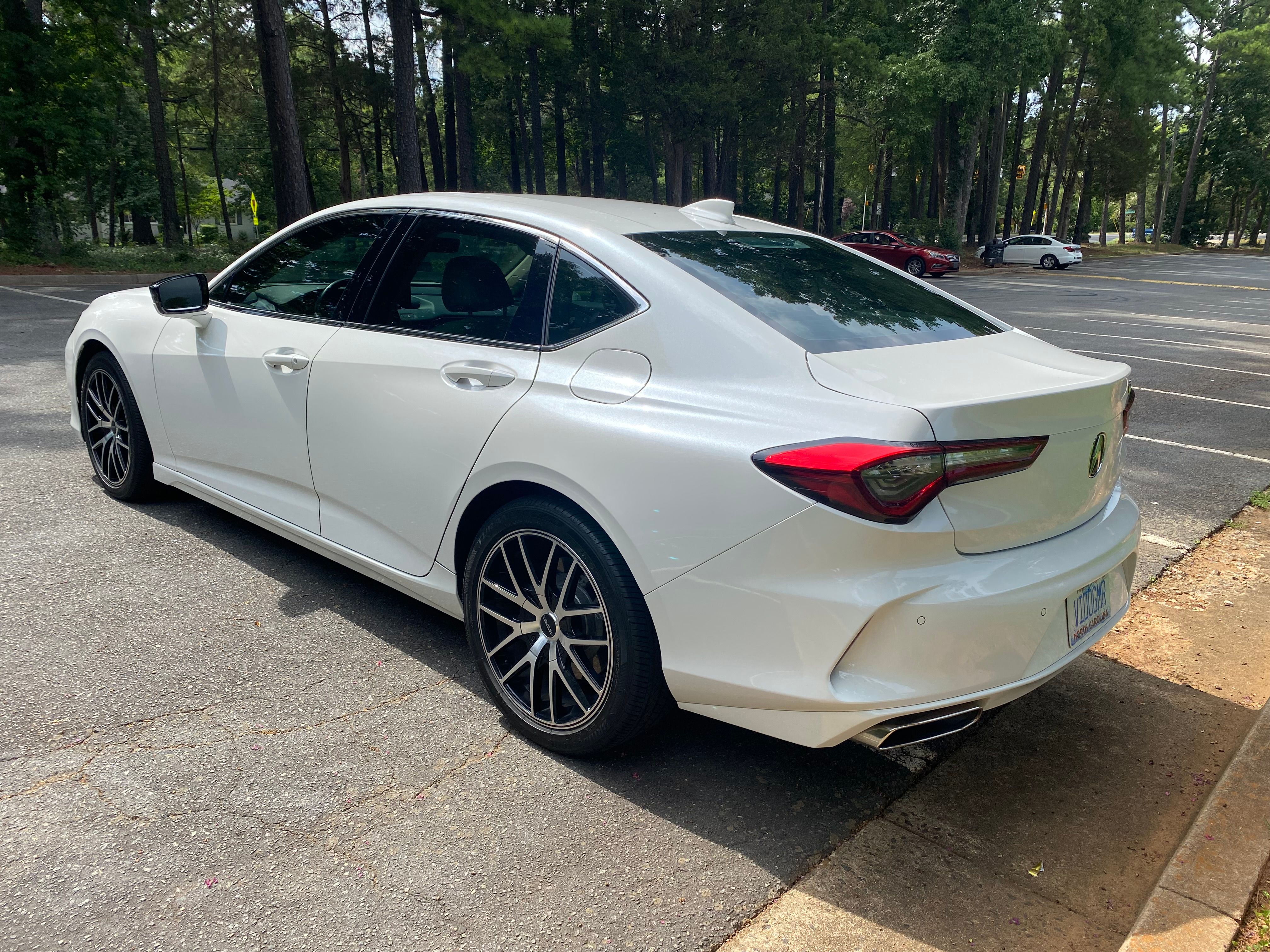 Used 2022 Acura TLX w/ Technology Package FWD image 11