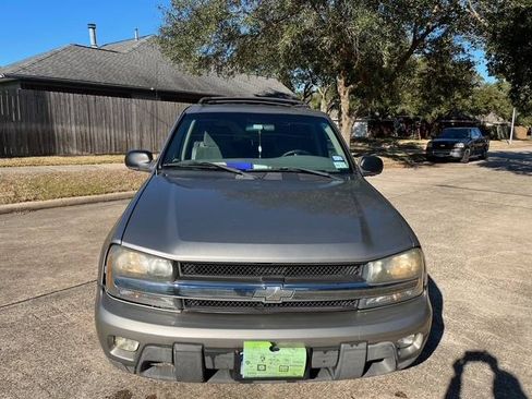 Used 2003 Chevrolet TrailBlazer LT image 2