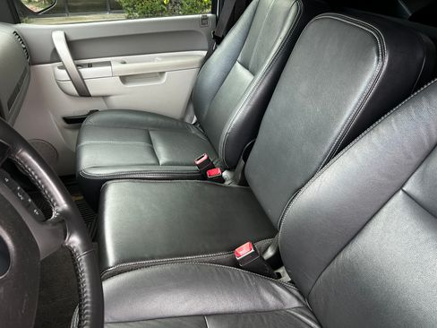 Used 2011 Chevrolet Silverado 1500 W/T w/ LS Package image 15