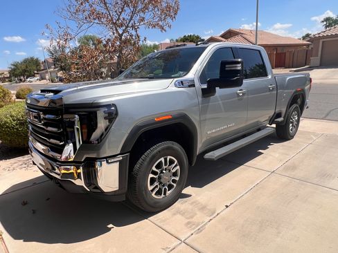 Used 2026 GMC Sierra 2500 SLE w/ SLE Value Package; AWD/4WD image 1